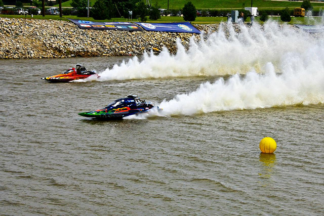 Boats Drag Racing